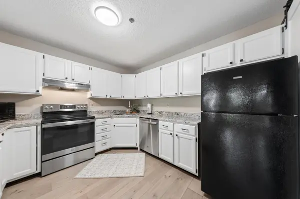 2110 Ridge DR #14, Saint Louis Park, MN 55416