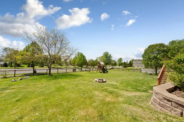 1904 Lake DR, Northfield, MN 55057