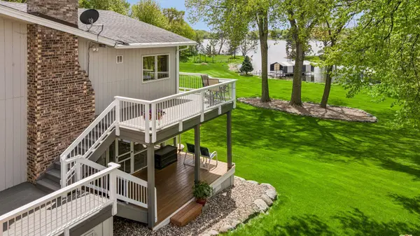 2497 Kelly AVE, Excelsior, MN 55331