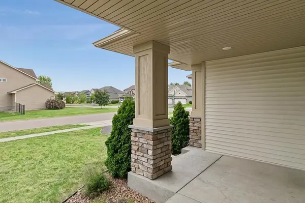 6886 Jewel AVE S, Cottage Grove, MN 55016