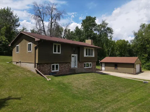 1396 Military RD, Newport, MN 55055