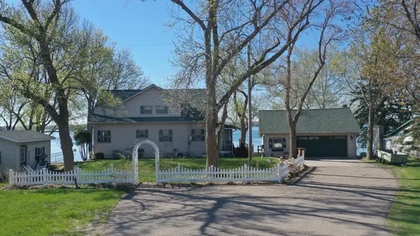 27777 N Shore DR, Starbuck, MN 56381