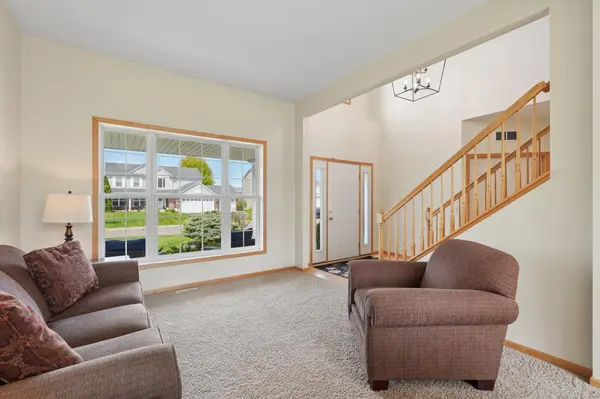 2375 Golf VW, Woodbury, MN 55129