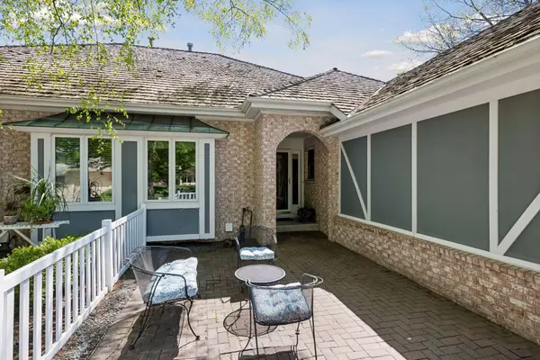 6117 Habitat CT S, Edina, MN 55436