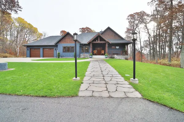 29672 Delaware TRL, Breezy Point, MN 56472