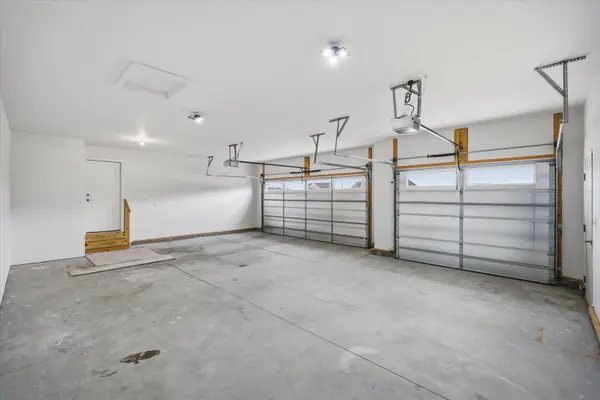 732 Towne DR NE, Byron, MN 55920