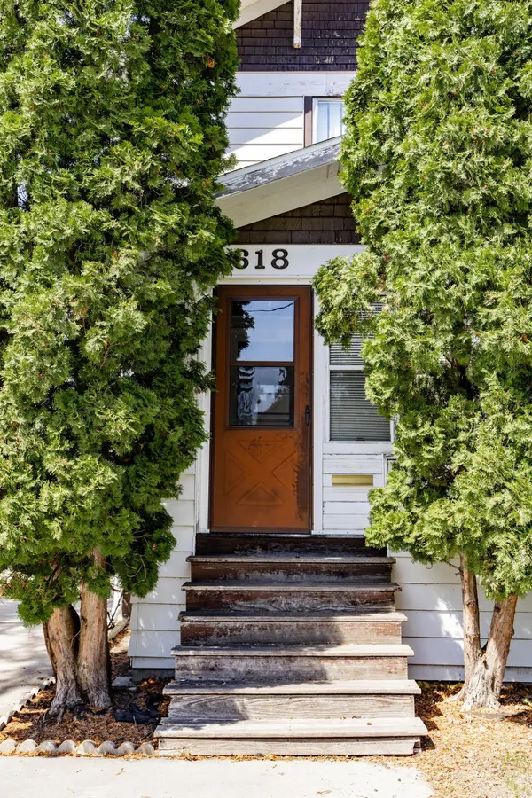 618 Oak ST N, Fargo, ND 58102