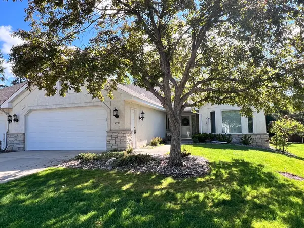 9933 Old Wagon TRL,  Eden Prairie,  MN 55347
