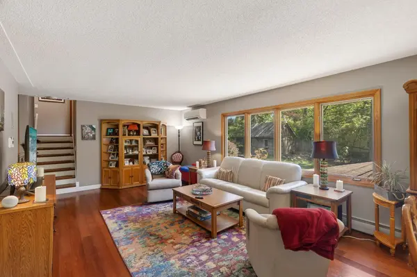 101 Timberland DR, Burnsville, MN 55337
