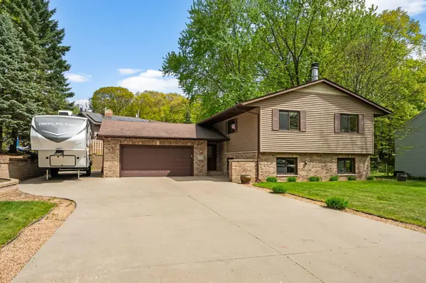 2850 Pheasant CIR, Mound, MN 55364