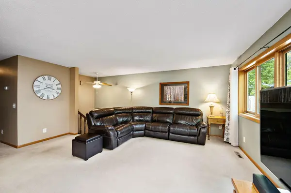 2850 Pheasant CIR, Mound, MN 55364