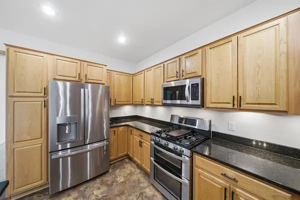 1693 Windsor DR S, Shakopee, MN 55379
