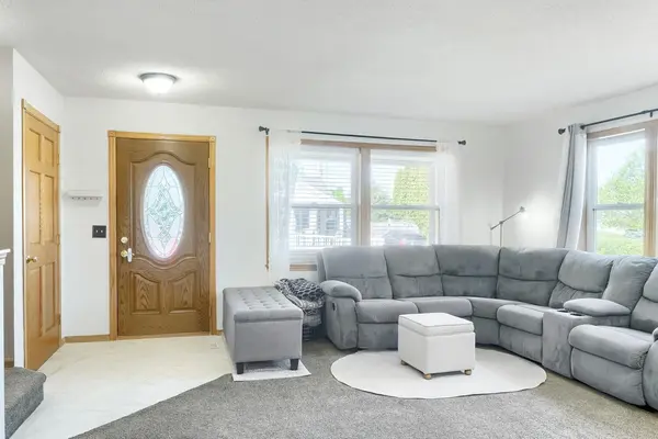 607 Pleasant DR, Hastings, MN 55033