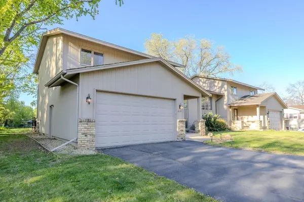 9135 36th AVE N, New Hope, MN 55427