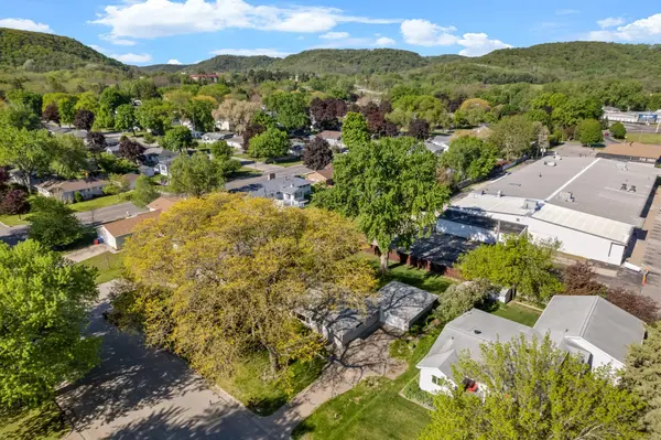 407 Hiawatha BLVD, Winona, MN 55987
