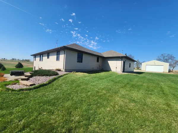 1338 140th AVE, Holland, MN 56139