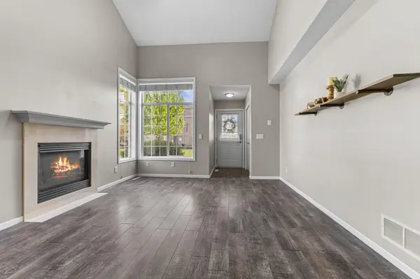 837 Summer Pines CIR, Hudson, WI 54016