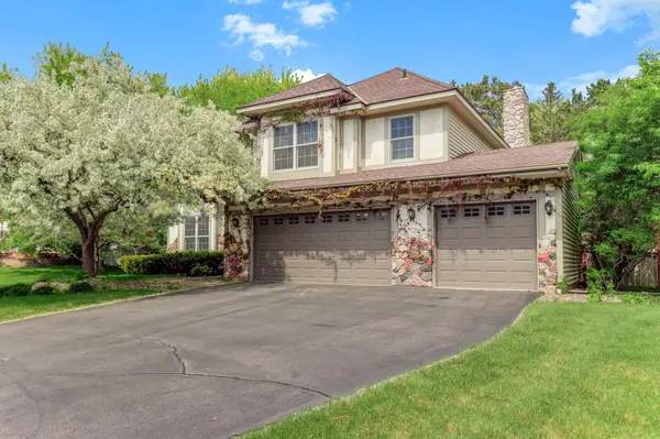 8777 Cottonwood LN, Eden Prairie, MN 55347