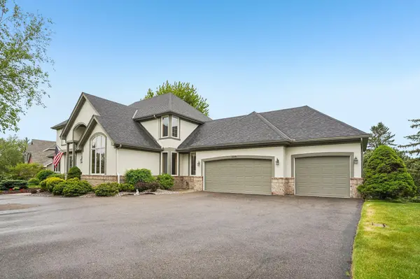 10215 Bluff RD, Eden Prairie, MN 55347