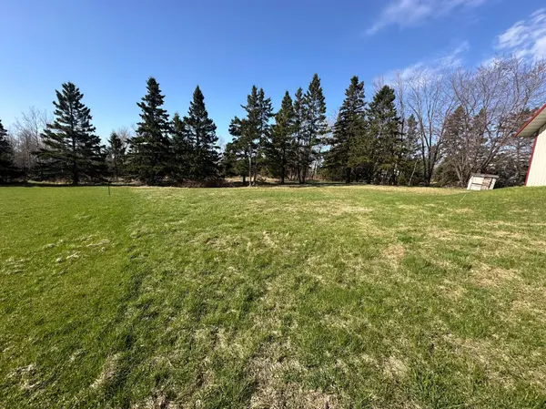 942 Old North Shore RD, Two Harbors, MN 55616