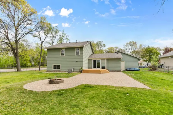 7299 Meadow CT, Lino Lakes, MN 55014