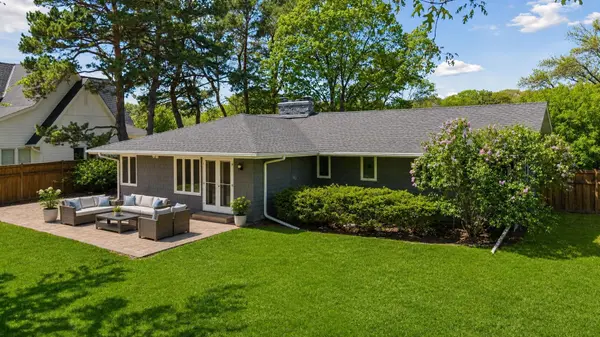 5521 Mirror Lakes DR, Edina, MN 55436