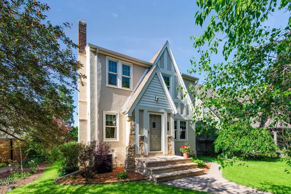1731 Hillcrest AVE, Saint Paul, MN 55116
