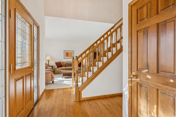8463 Zanzibar LN N, Maple Grove, MN 55311