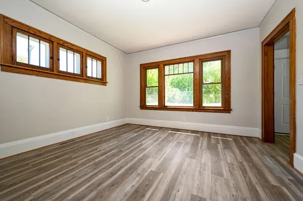 740 Main ST W, Carver, MN 55315