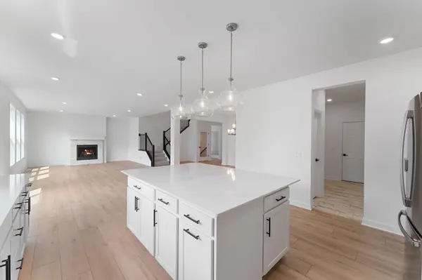 1836 Royal BLVD N, Lake Elmo, MN 55042