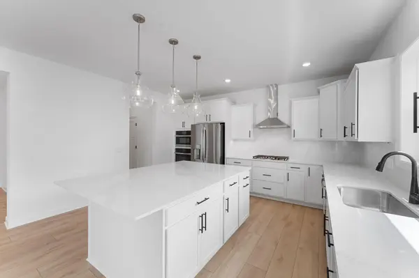 1836 Royal BLVD N, Lake Elmo, MN 55042