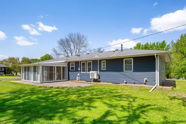1507 Babbitt CT, Faribault, MN 55021