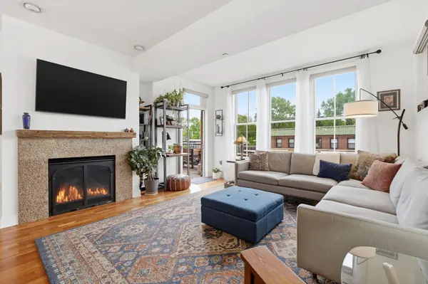 1060 Grand AVE #203, Saint Paul, MN 55105