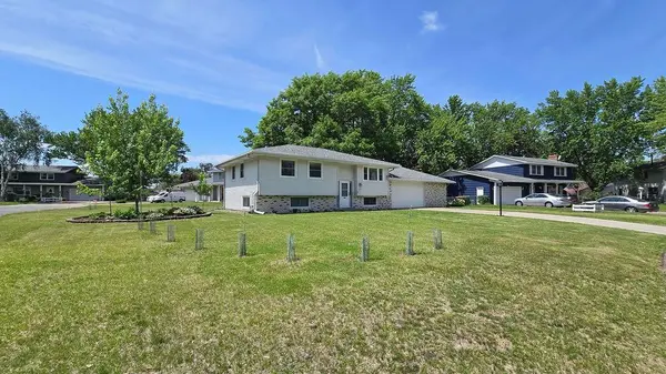 620 109th LN NE, Blaine, MN 55434