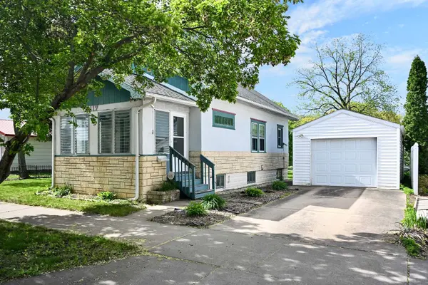417 W Mill ST, Winona, MN 55987