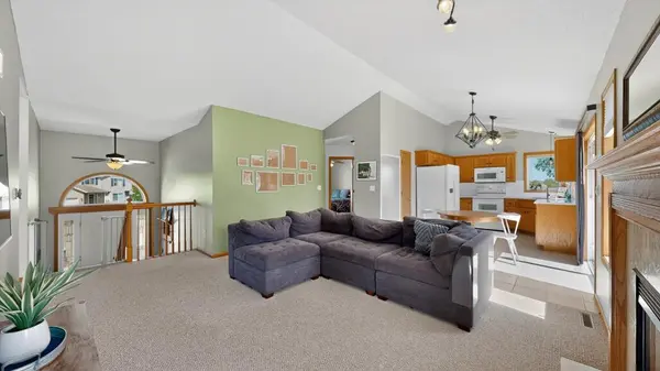 5208 Pinehurst LN NW, Rochester, MN 55901