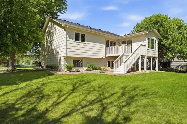 9803 Kirkwood LN N, Maple Grove, MN 55369