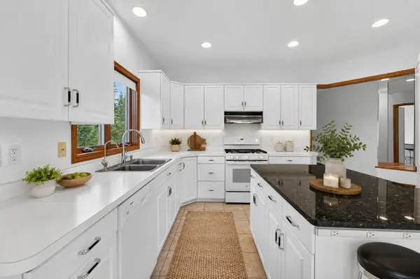 7052 Eagle TRL, Centerville, MN 55038