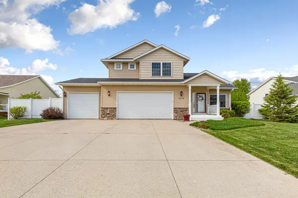 2570 Fox Hollow LN, Owatonna, MN 55060