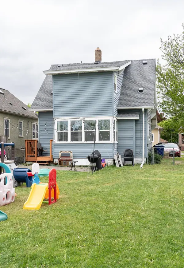 1051 Virginia ST, Saint Paul, MN 55117