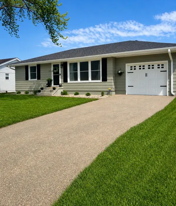 212 Sunset DR, Jordan, MN 55352