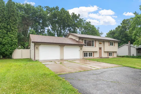 11202 97th PL N, Maple Grove, MN 55369
