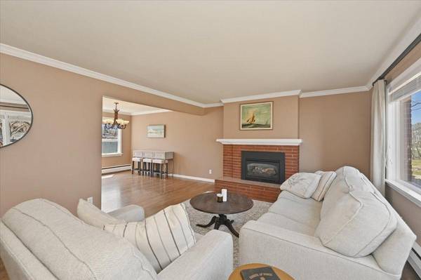 1918 W Kent RD, Duluth, MN 55812