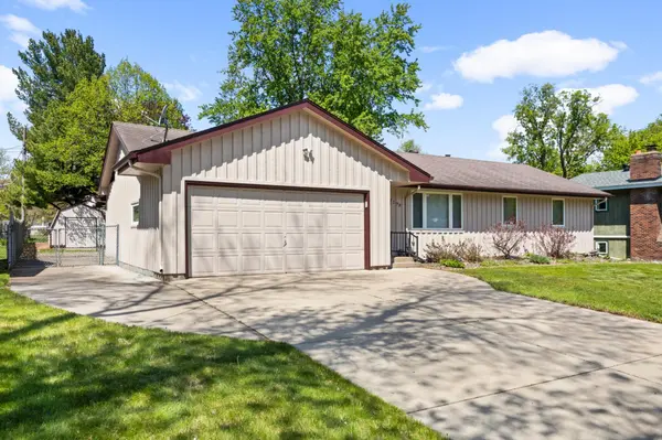 2298 Pleasant View DR, New Brighton, MN 55112