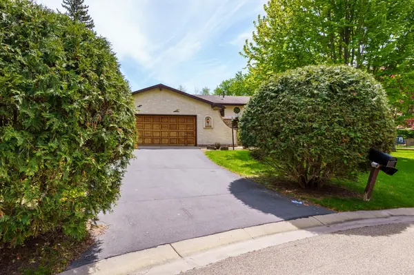 2640 Alvarado LN N, Plymouth, MN 55447