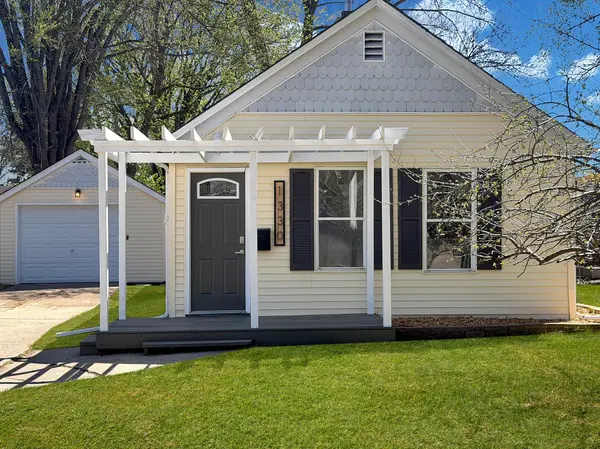 1330 14th ST S, Fargo, ND 58103