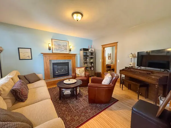 1019 N Vine ST, Fergus Falls, MN 56537