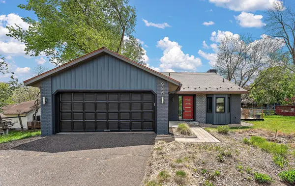 986 Demont AVE E, Maplewood, MN 55109