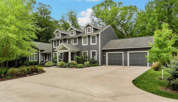 1147 Chippewa DR NW, Rochester, MN 55901
