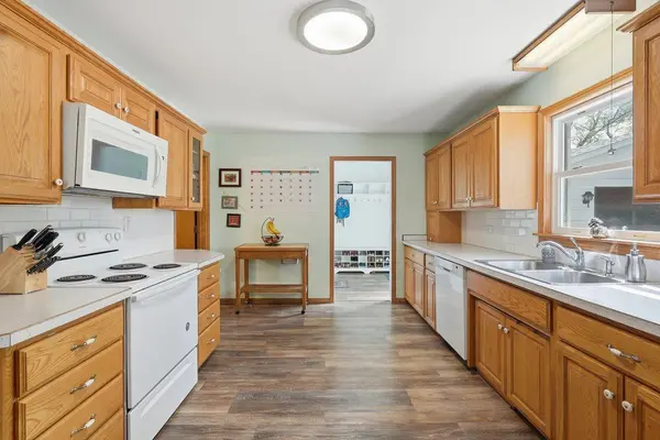 202 Hamilton DR, River Falls, WI 54022
